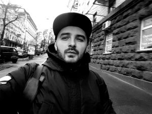 Провінційний хлопчина пробивав собі дорогу  у Києві